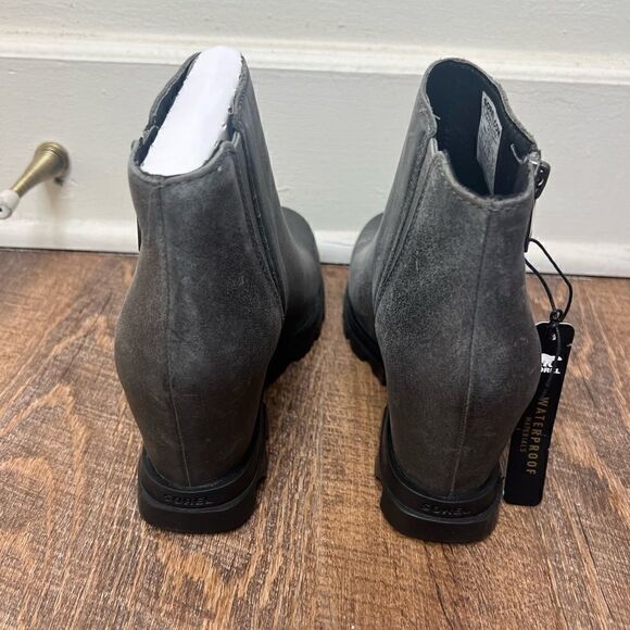 Sorel Quarry/Black Woman’s Joan of Arctic Leather Waterproof Wedge III Zip Boots - Picture 6 of 16